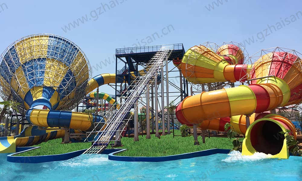 河南洛阳中赫梦幻水世界大喇叭、暴风谷组合