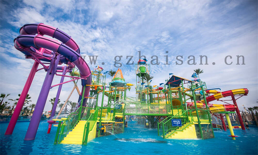 儿童乐园水滑梯，欢乐无限畅玩