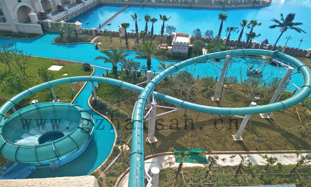 梦幻水世界，滑梯探险狂欢